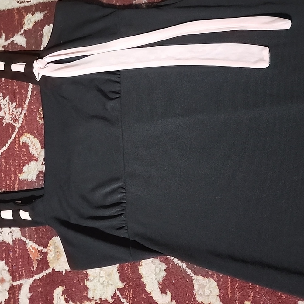 Women's M Black Fitted Knee Length Dress